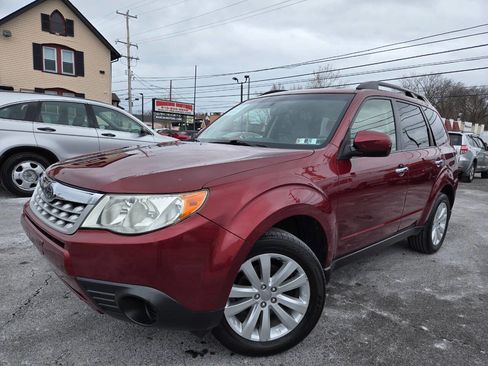 Used 2012 Subaru Forester 2.5X Premium image 2