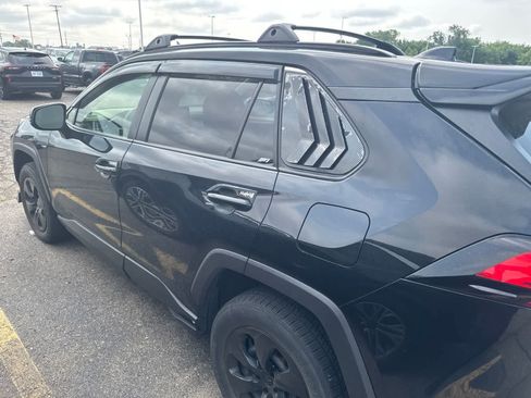 Used 2020 Toyota RAV4 LE w/ All Weather Liner Package AWD/4WD image 20