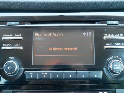 Used 2016 Nissan Rogue SV AWD/4WD image 30