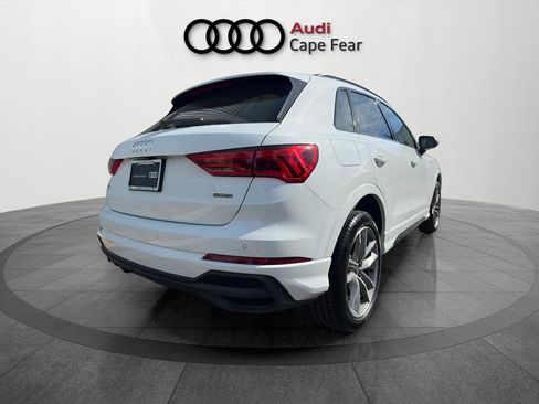 Used 2025 Audi Q3 2.0T Premium w/ Black Optic Sport Package image 5