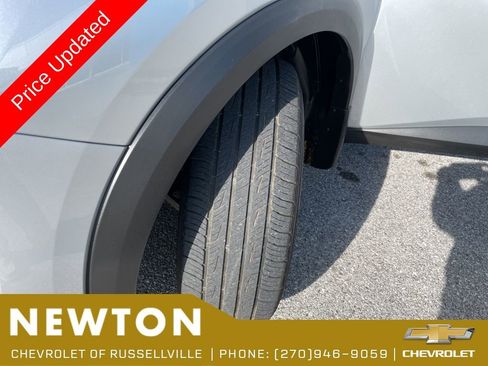 Used 2025 Nissan Pathfinder SL AWD/4WD image 61