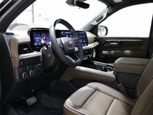 New 2026 Chevrolet Tahoe High Country image 3