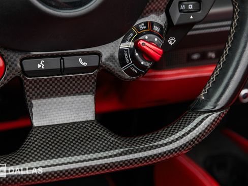 Used 2021 Ferrari F8 Tributo image 27