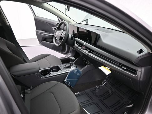 New 2026 Kia K4 LXS image 20