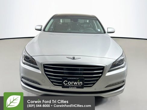 Used 2015 Hyundai Genesis 5.0 image 4