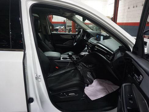 Used 2023 Acura MDX SH-AWD w/ Technology Package image 18