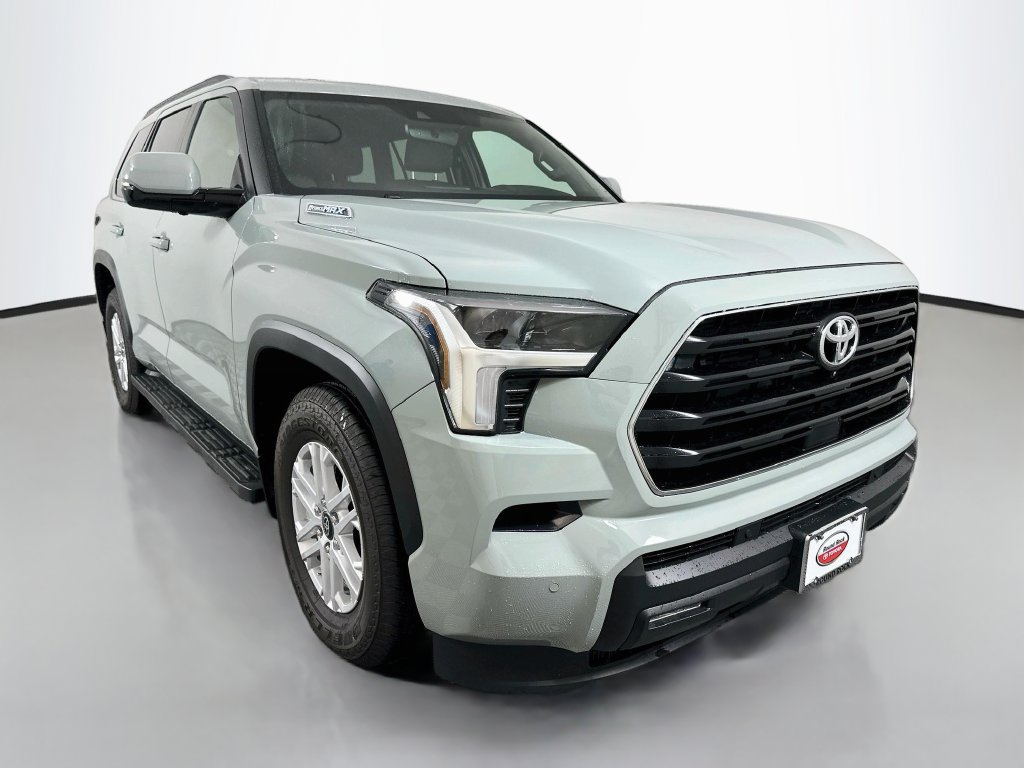 Used 2026 Toyota Sequoia SR5 AWD/4WD image 3