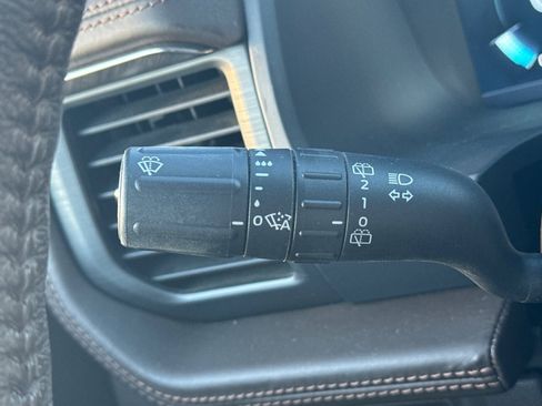 Used 2023 Ford Expedition King Ranch image 39