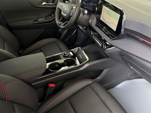 New 2026 Chevrolet Equinox RS w/ Convenience Package III AWD/4WD image 18