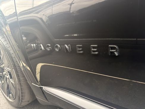 Used 2024 Jeep Wagoneer Launch Edition AWD/4WD image 13