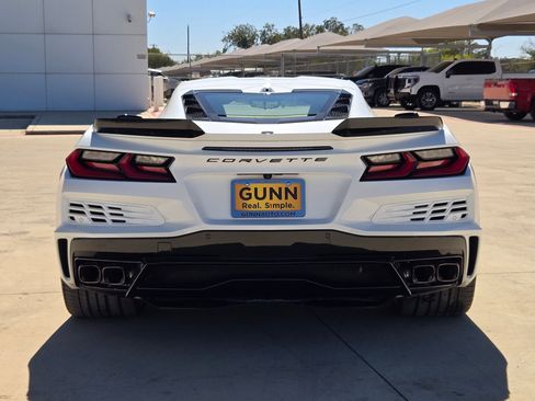 Certified 2025 Chevrolet Corvette E-Ray image 4