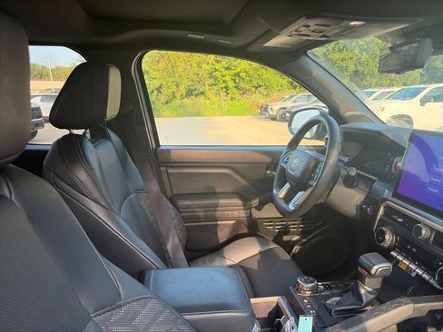 Used 2025 Toyota Tacoma TRD Off-Road w/ TRD Off Road Premium Package AWD/4WD image 14