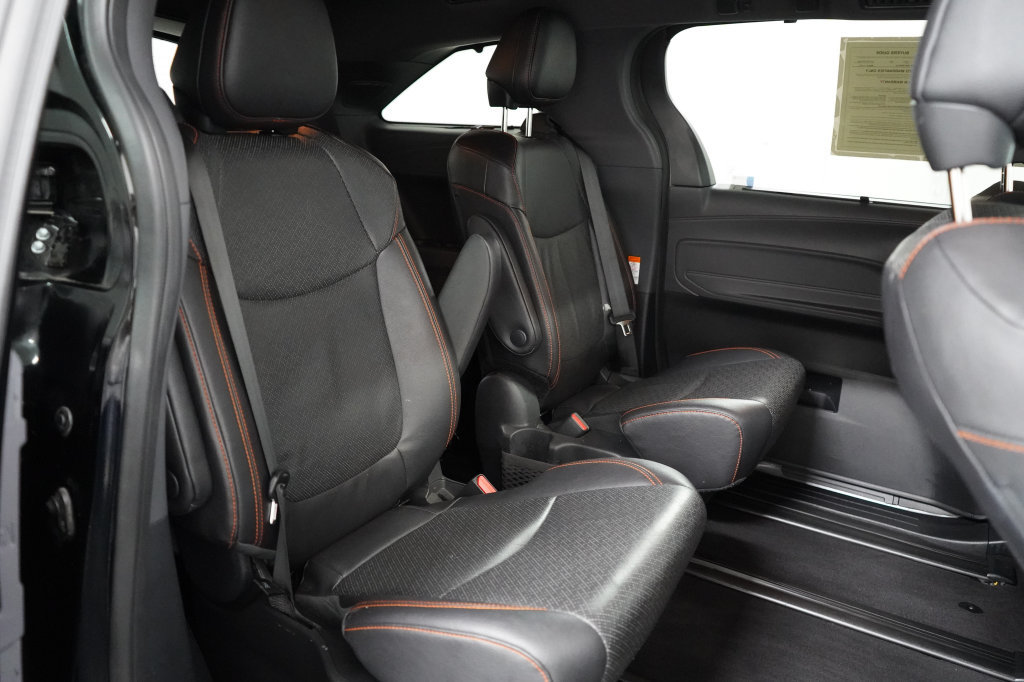 Used 2024 Toyota Sienna XSE w/ XSE Premium Package FWD image 27