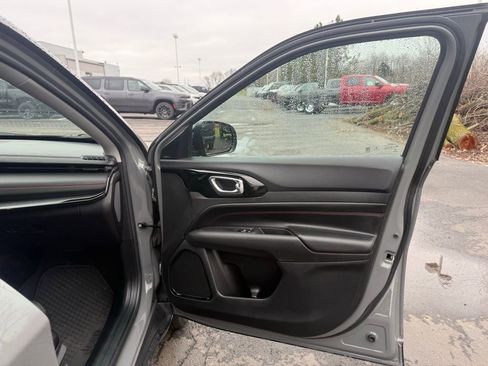 Used 2022 Jeep Compass Trailhawk w/ Trailhawk Convenience Group image 48