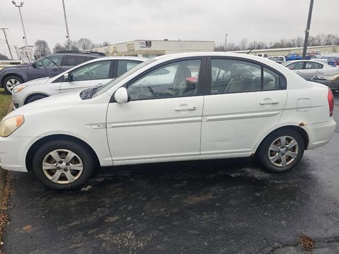 Used 2007 Hyundai Accent GLS image 10