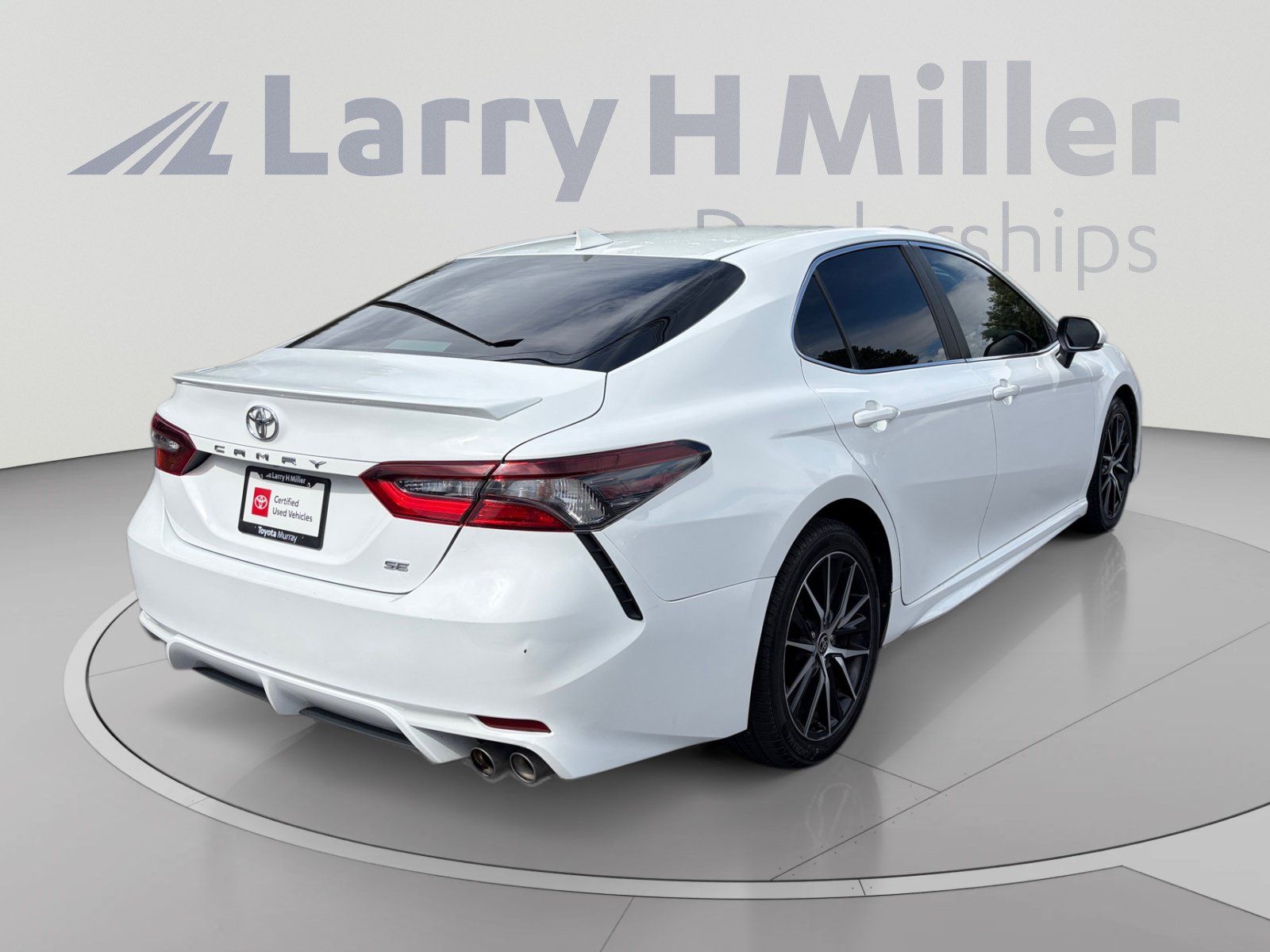 Used 2022 Toyota Camry SE FWD image 5