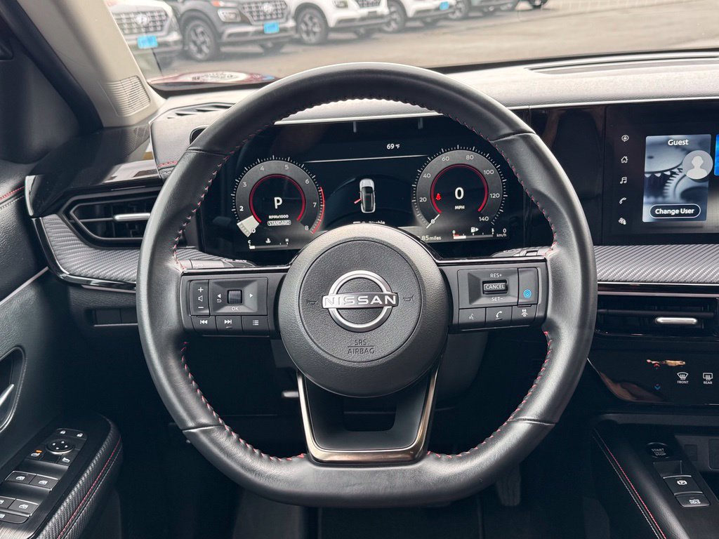 Used 2025 Nissan Kicks SR AWD/4WD image 17