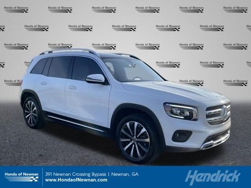 Used 2022 Mercedes-Benz GLB 250 image 1