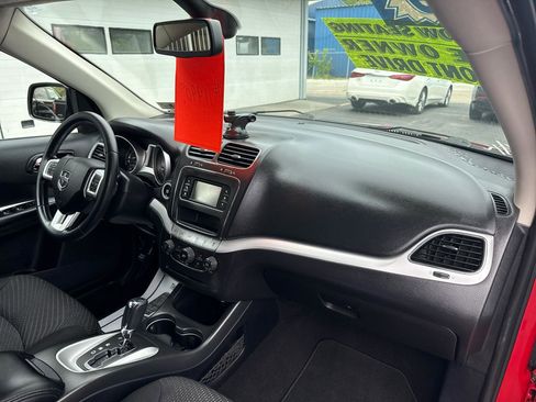 Used 2019 Dodge Journey SE w/ Premium Group FWD image 28