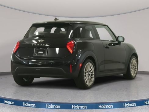 Certified 2025 MINI Cooper 2-Door Hardtop image 5