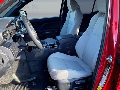 Used 2025 Toyota 4Runner SR5 image 18