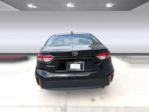 Used 2025 Toyota Corolla LE FWD image 10