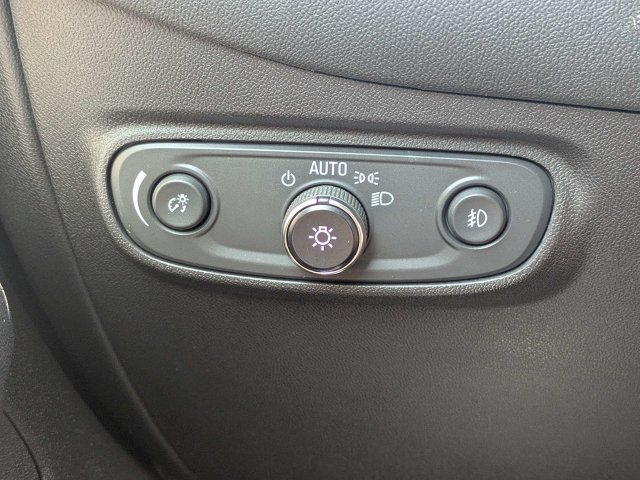 Used 2022 Chevrolet Equinox Premier FWD image 25