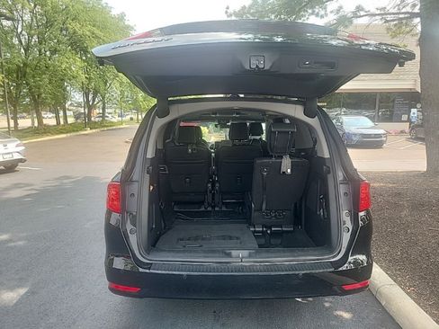 Used 2024 Honda Odyssey Elite image 9
