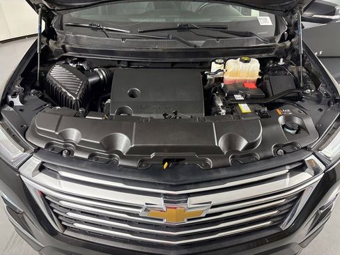 Used 2023 Chevrolet Traverse LT FWD image 49