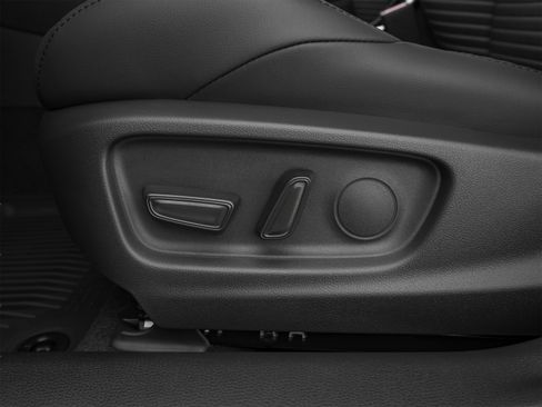 Used 2026 Toyota Corolla LE FWD image 14