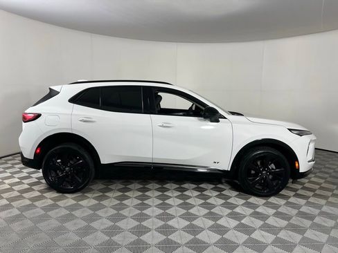 Used 2025 Buick Envision Sport Touring image 5