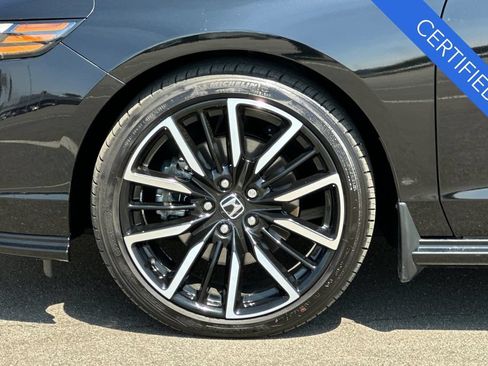 Certified 2024 Honda Accord Touring image 32