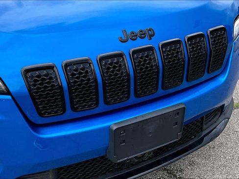 Used 2021 Jeep Cherokee Latitude Plus AWD/4WD image 29