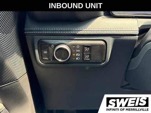 Used 2025 Ford Mustang Premium RWD image 18