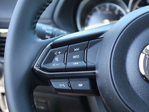 Used 2025 MAZDA CX-5 AWD 2.5 S w/ Preferred Package image 17