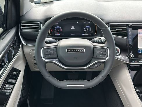 Used 2023 Jeep Wagoneer 2WD w/ Premium Group I image 12