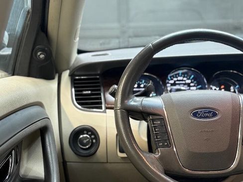 Used 2012 Ford Taurus SEL image 11