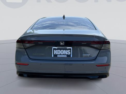 Used 2024 Honda Accord Touring image 10