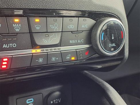 Certified 2022 Ford Escape SEL image 3