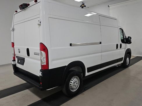 Used 2026 RAM ProMaster 2500 w/ Convenience Group FWD image 3