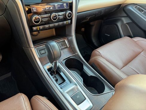 Used 2019 Subaru Ascent Touring w/ Popular Package #3 image 19