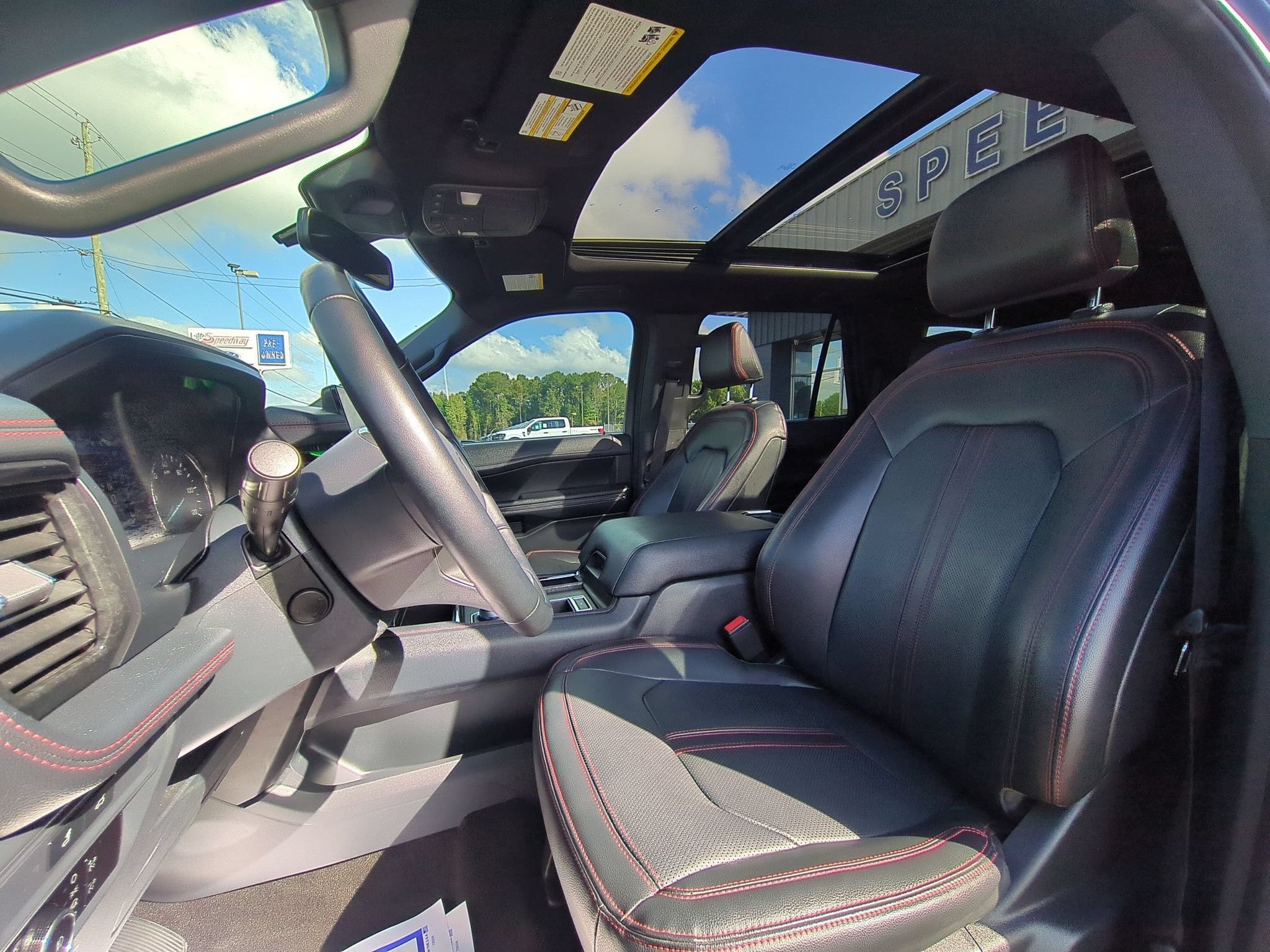 Used 2023 Ford Expedition Limited RWD image 25