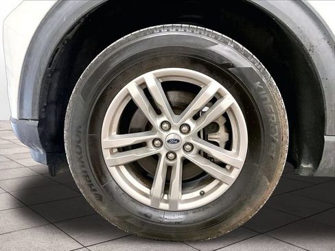 Used 2022 Ford Explorer XLT AWD/4WD image 8