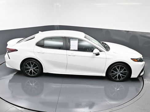 Used 2023 Toyota Camry SE image 42