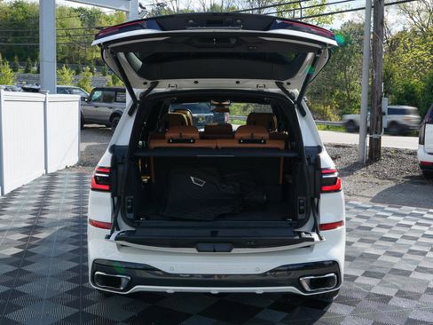 Used 2024 BMW X7 xDrive40i w/ M Sport Package AWD/4WD image 52