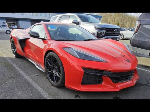 Used 2025 Chevrolet Corvette Z06 image 6