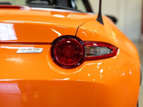 Used 2019 MAZDA MX-5 Miata 30th Anniversary image 43