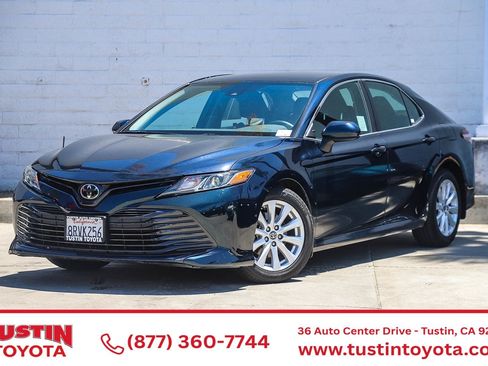 Certified 2020 Toyota Camry LE FWD image 1