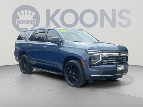 Used 2025 Chevrolet Tahoe Premier AWD/4WD image 2
