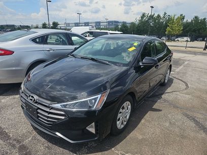 Used 2019 Hyundai Elantra SE w/ Cargo Package
